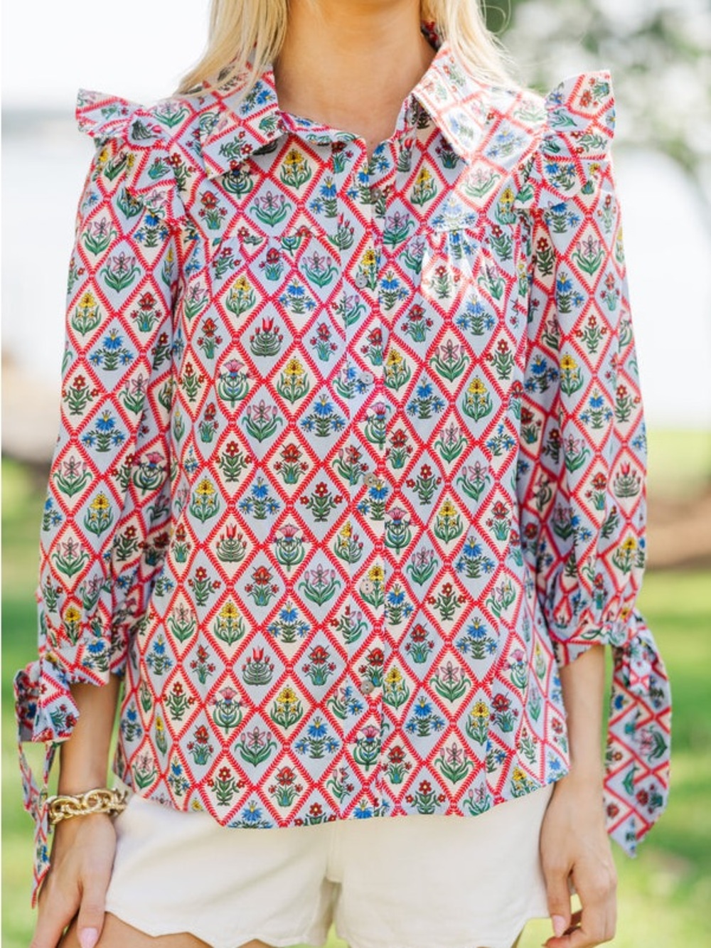Entro Boutique Floral Diamond Pattern Ditsy Blouse